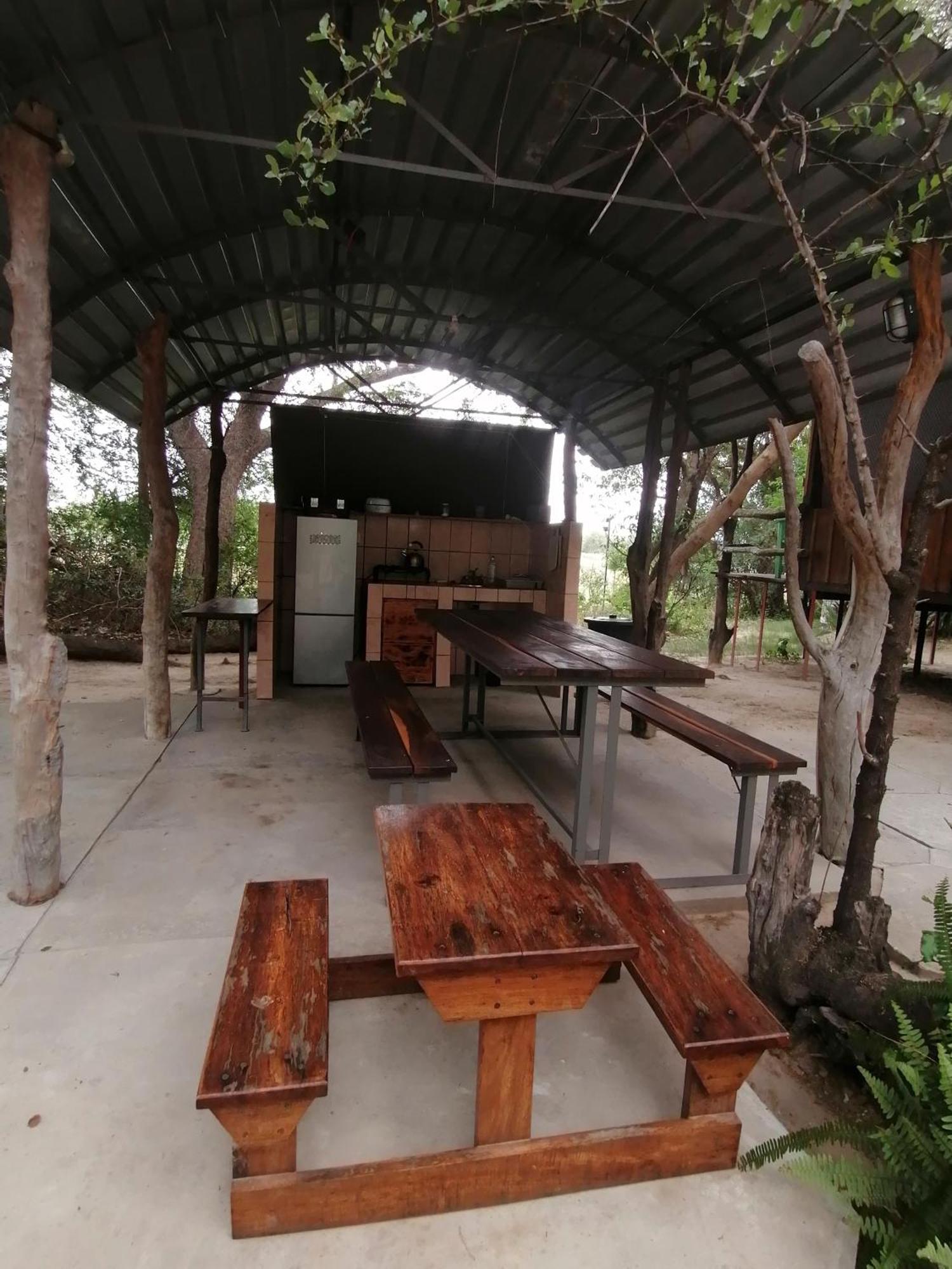 Hotel Mukuku Rest Camp Shimweghe Zewnętrze zdjęcie